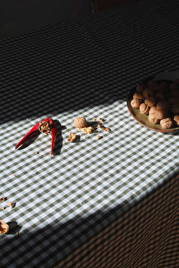 Nappe vichy vert câpre en lin et coton Nappes Les Pensionnaires