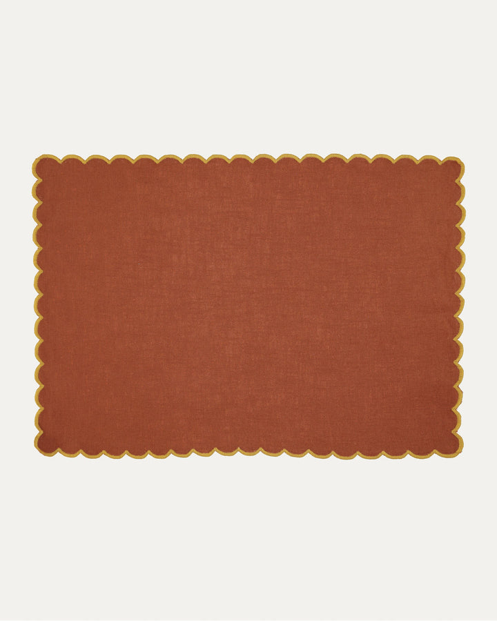 Set de table rectangulaire en lin et coton festonné Aurora, terracotta et jaune Sets de table Mariaida Home