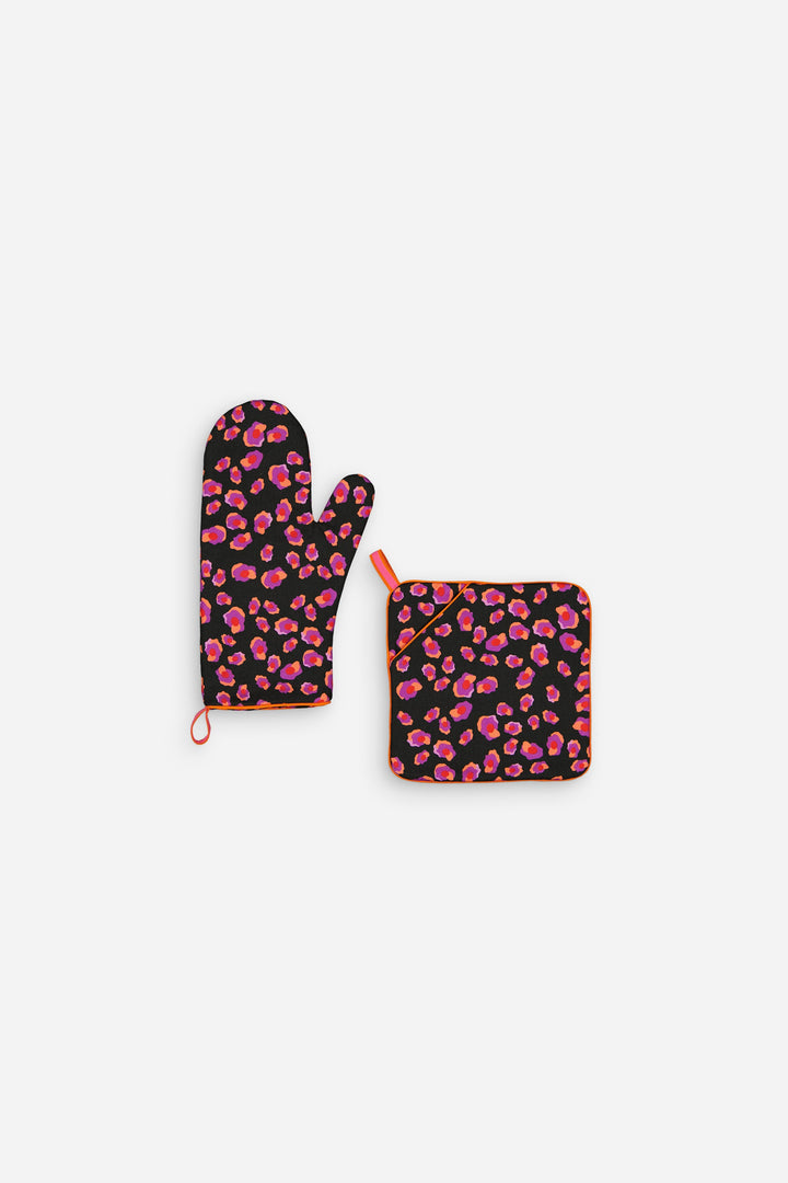 Black leopard print oven glove and mitt
