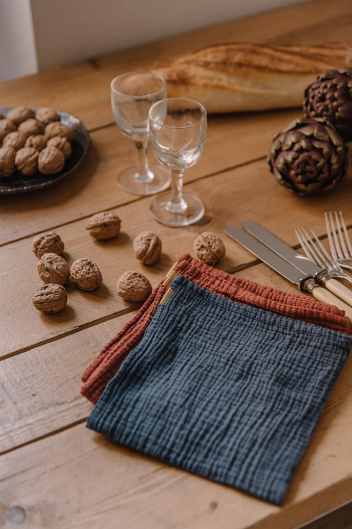 Serviettes de table en double gaze de coton bleu orage (lot de 2) Serviettes de table Les Pensionnaires