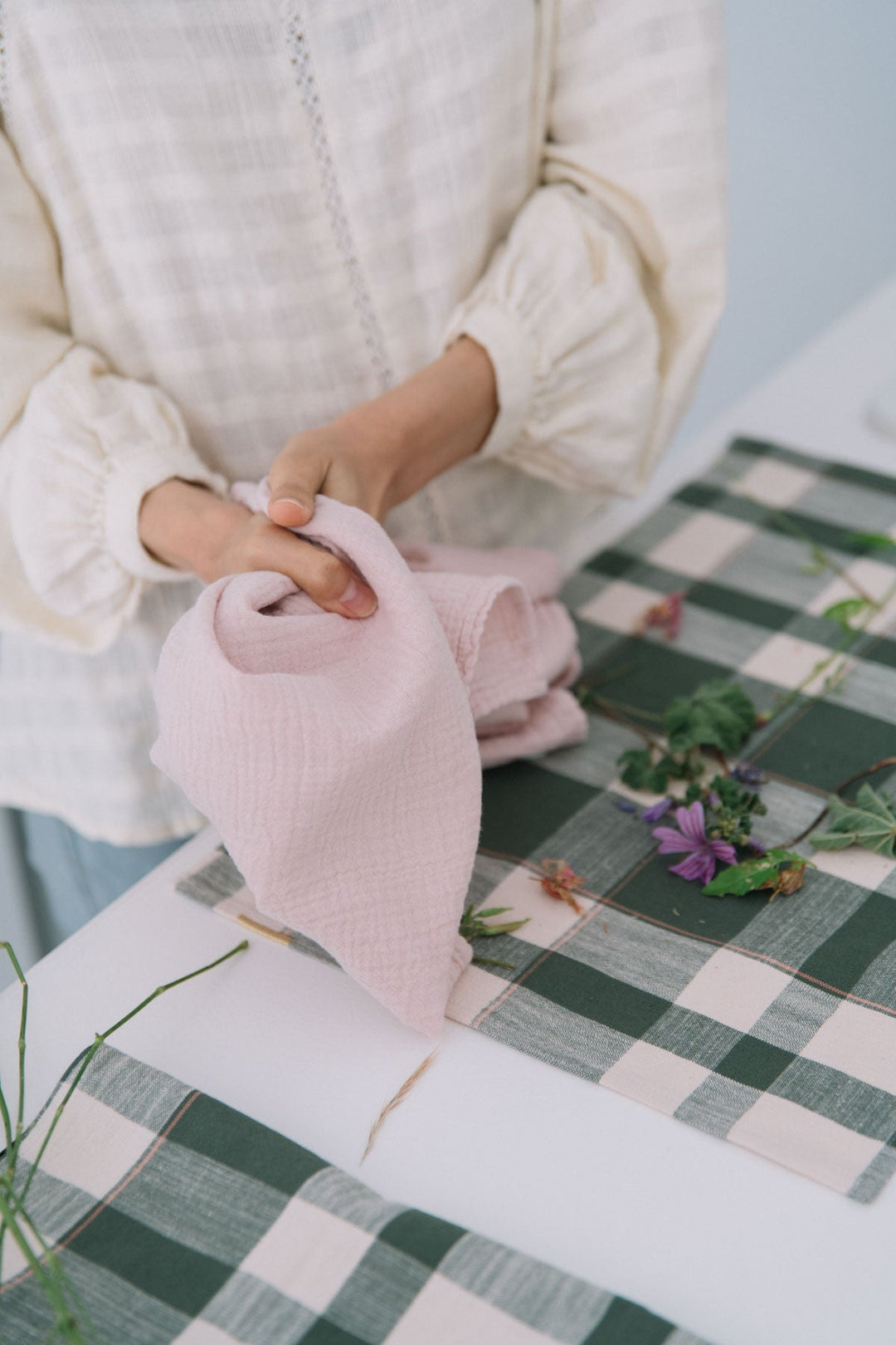 Torchon en double gaze de coton rose délicat Torchons Les Pensionnaires