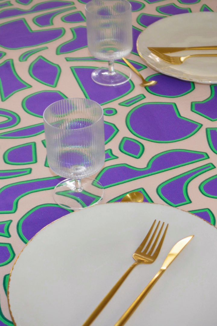 Purple big spiral pattern tablecloth
