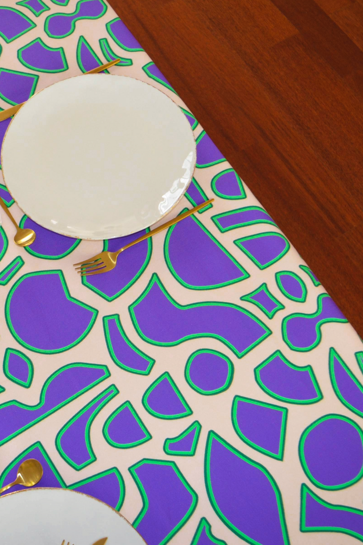 Purple big spiral pattern tablecloth