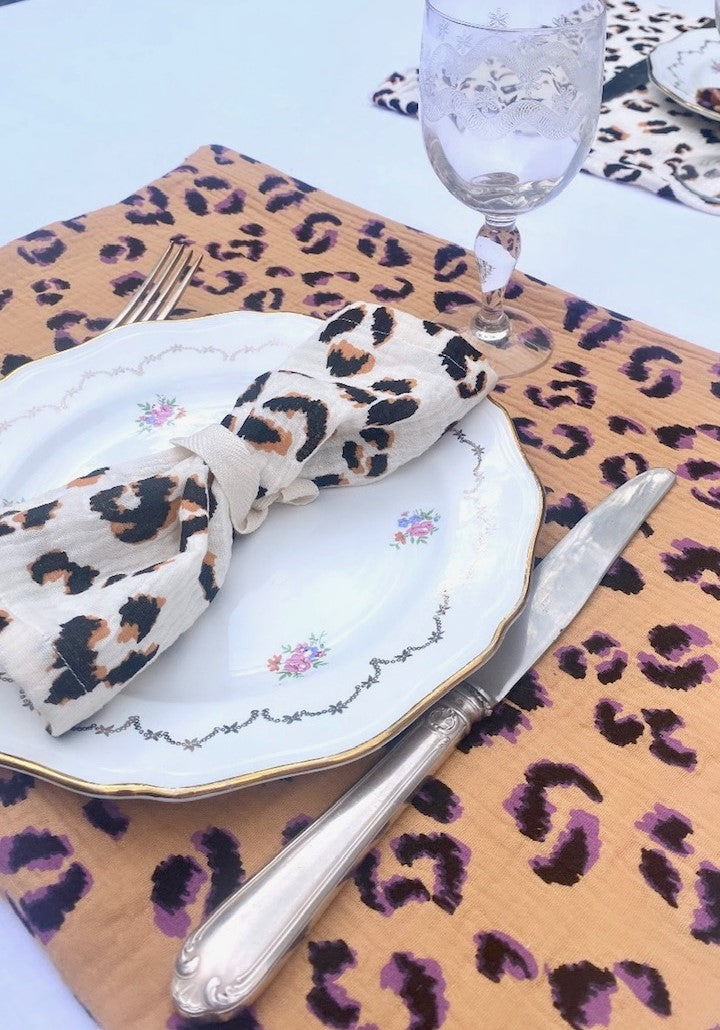 Coffret de 6 Serviettes de Table modèle Petite Fauve Ecru fabriquées en France