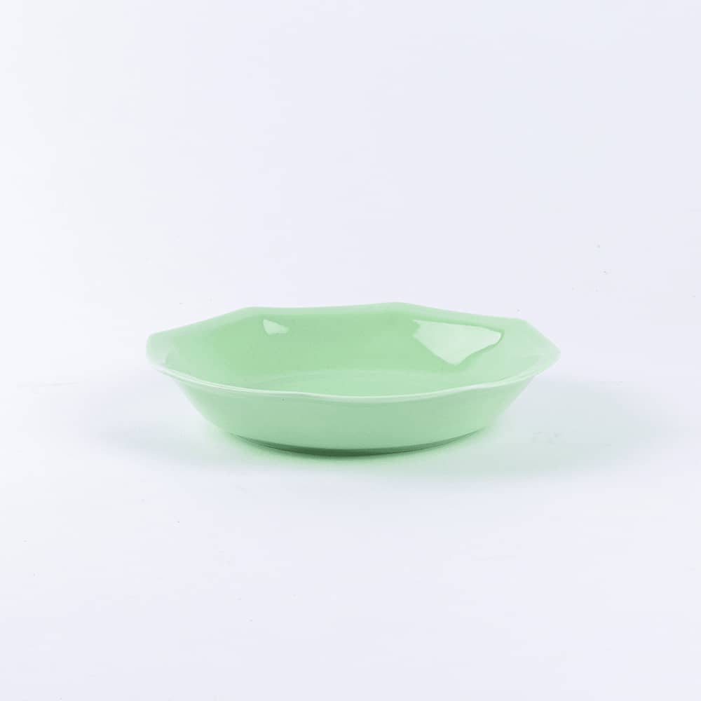 L'assiette creuse en porcelaine octogonale - Vert amande Assiettes creuses Ogre la Fabrique