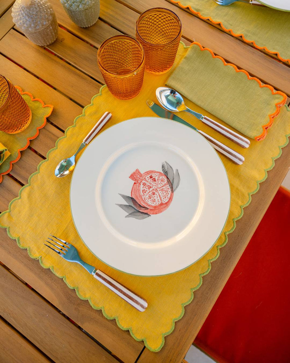 Set de table rectangulaire en lin et coton festonné Aurora, jaune et vert Sets de table Mariaida Home