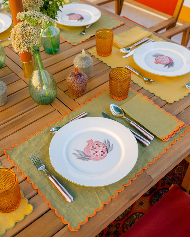 Set de table rectangulaire en lin et coton festonné Aurora, vert et orange Sets de table Mariaida Home