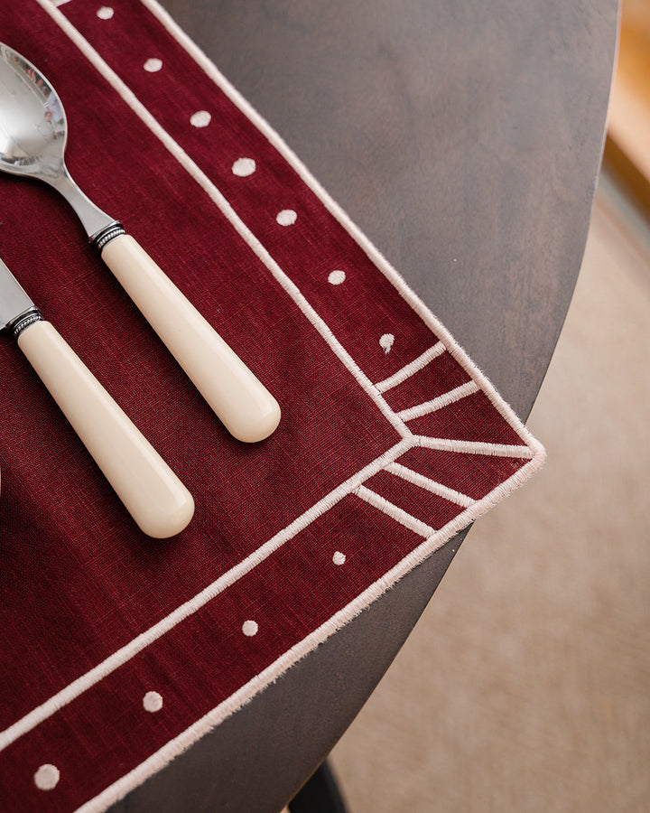 Placemat Belle Nuit, Bordeaux and Salmon