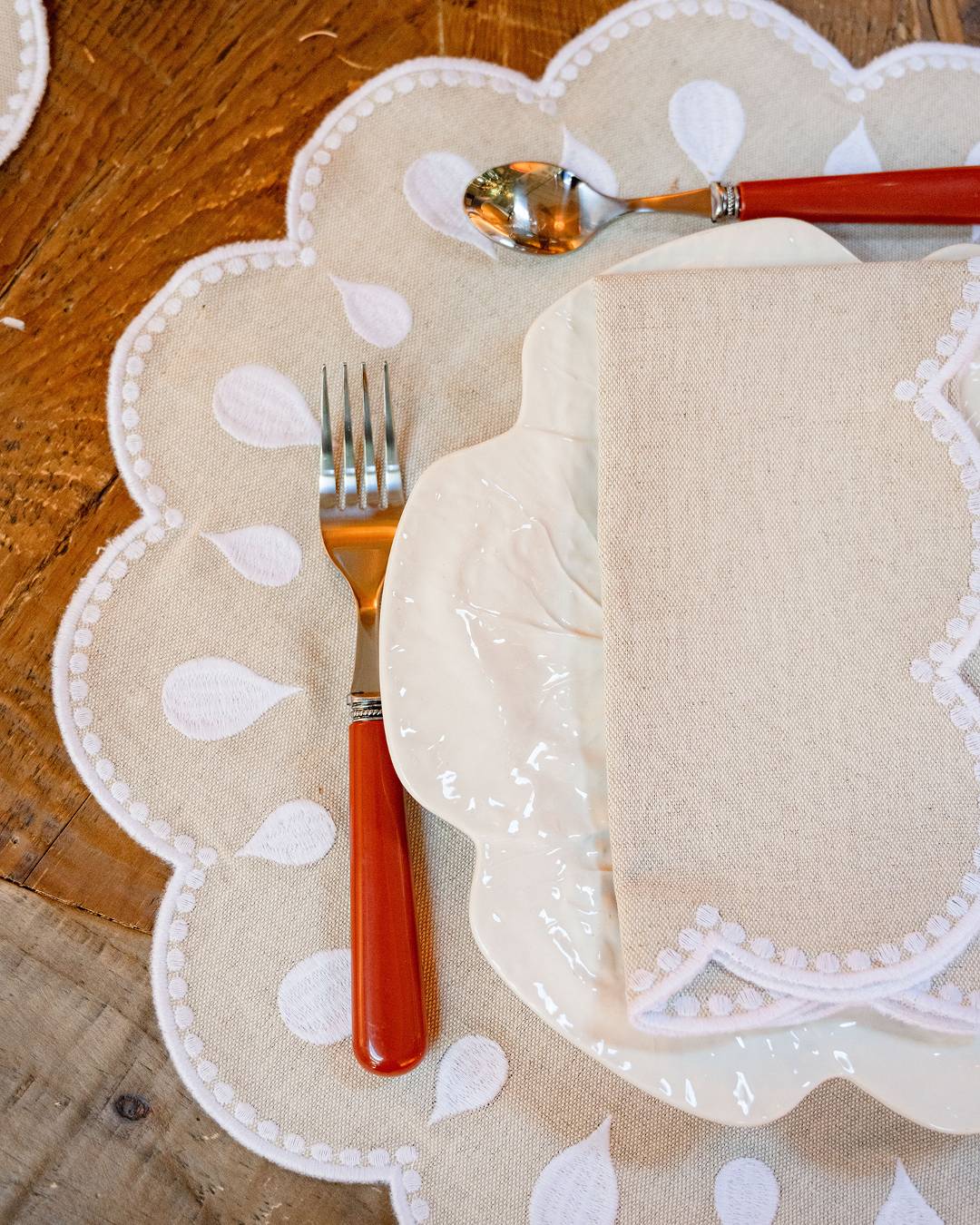 Set de table Gotas, beige et blanc Sets de table Mariaida Home