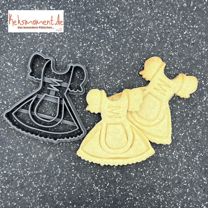 Dress cookie cutter 