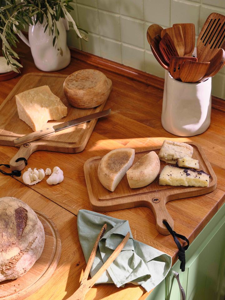 XL Square Bread Board - Oiled Oak