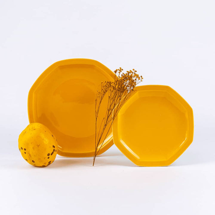 La grande assiette en porcelaine octogonale - Jaune moutarde Assiettes à diner Ogre la Fabrique