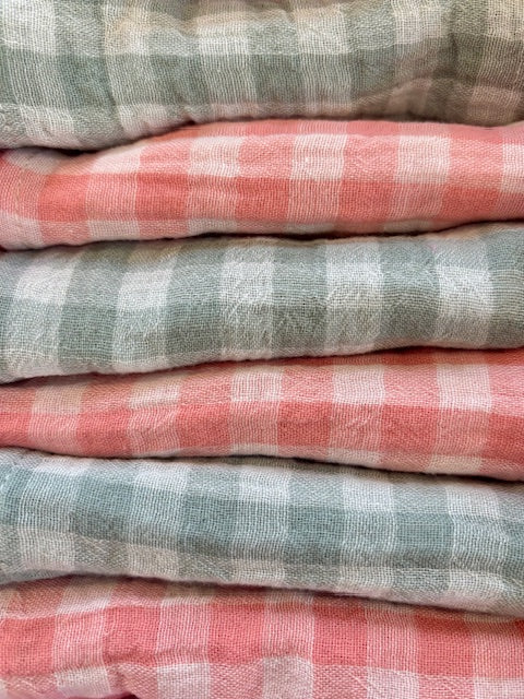Set of 6 Cocktail Napkins - Sage Green and Bubblegum Pink Gingham Cotton Gauze - 23x23cm