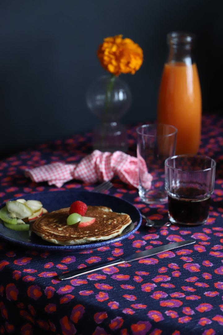 Rectangular "Blue Jean" effect tablecloth with pink, red and purple colors