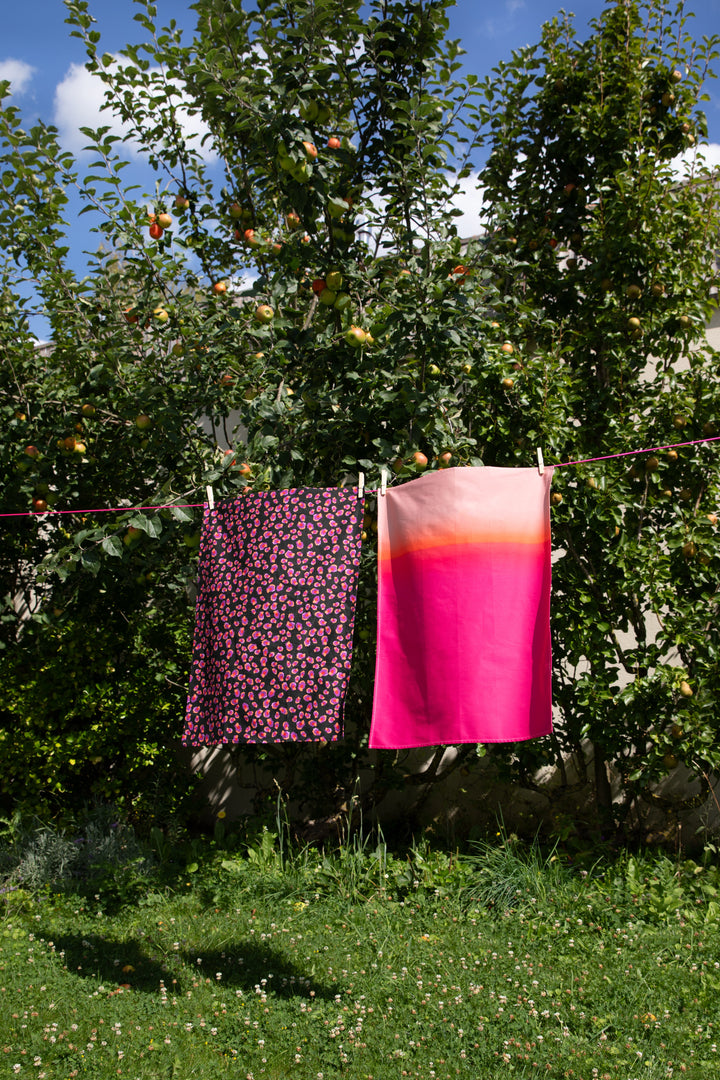 Lot de 2 torchons de cuisine Léopard Noir + Gradient rose et orange 100% coton