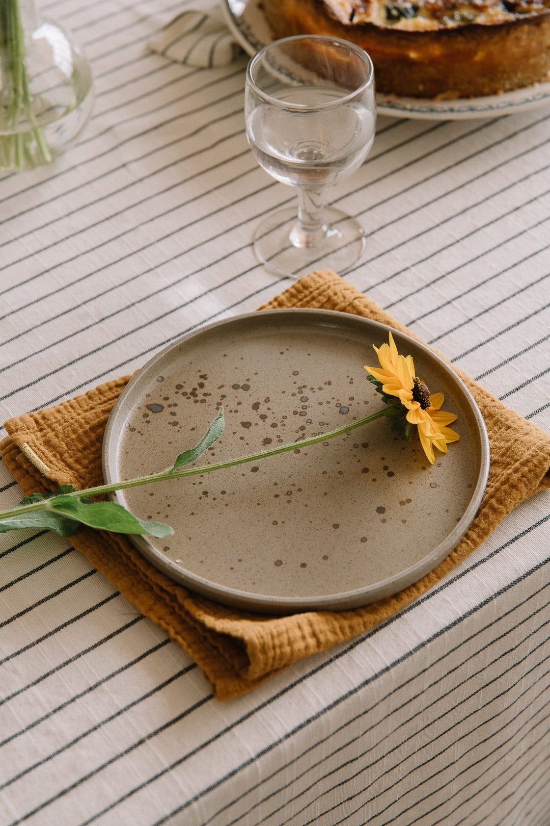 Serviettes de table en double gaze de coton jaune safran (lot de 2)