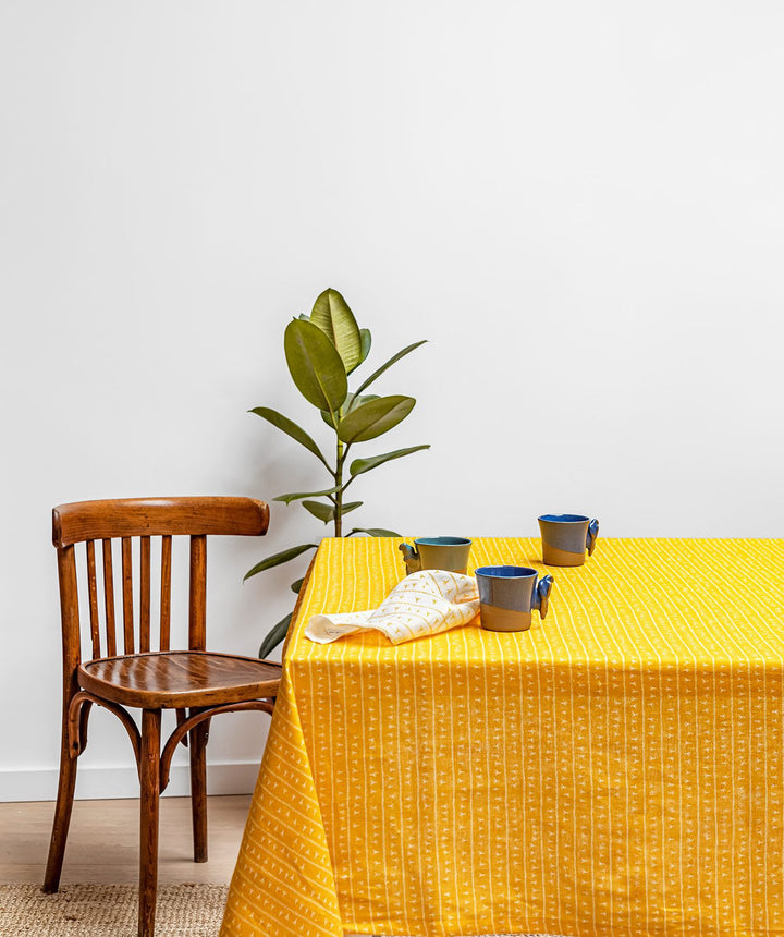 Nappe de table lin - Motif ARRASTA PÉ couleur jaune ABACAXI Nappes Sabia Brasilian Design