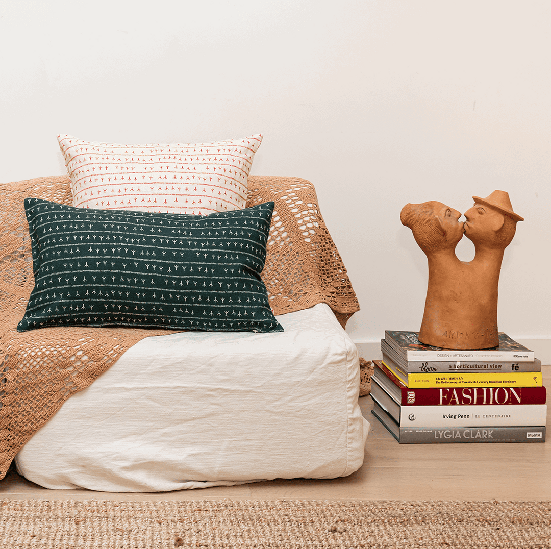 Housse de coussin lin 30x50 - Motif ARRASTA PÉ couleur vert AMAZÔNIA Housses de coussins Sabia Brasilian Design