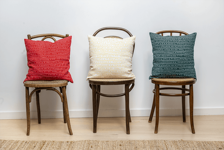 Housse de coussin lin 45x45 - Motif ARRASTA PÉ couleur JAUNE Housses de coussins Sabia Brasilian Design