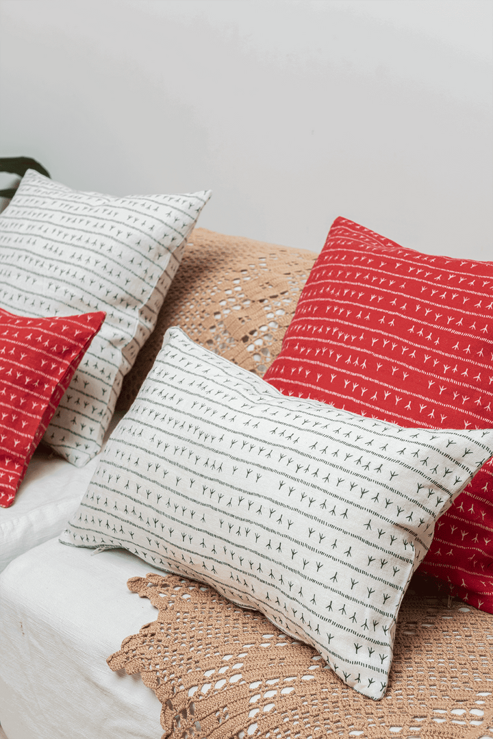 Housse de coussin lin 45x45 - Motif ARRASTA PÉ couleur vert FOLHA Housses de coussins Sabia Brasilian Design