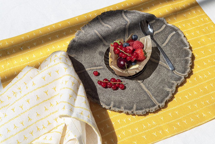 Serviette de table lin (par 2) 45x45 - Motif ARRASTA PÉ couleur JAUNE Serviettes de table Sabia Brasilian Design