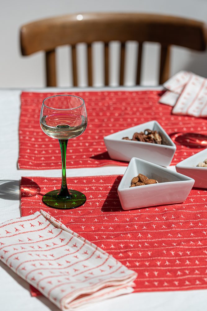 Serviette de table lin (par 2) 45x45 Rouge - Motif ARRASTA PÉ couleur ROUGE Serviettes de table Sabia Brasilian Design