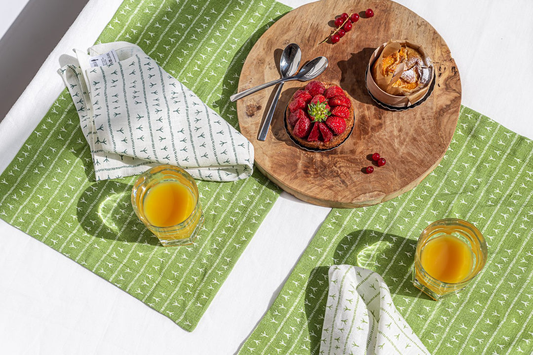 Set de table lin (par 2) encadré 35x50 - Motif ARRASTA PÉ couleur vert ABACATE Sets de table Sabia Brasilian Design