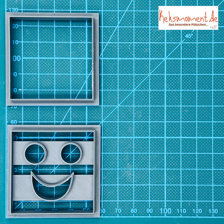 Emporte-pièce pour biscuit à fourrer Smiley carré Emporte-pièces Keksmoment