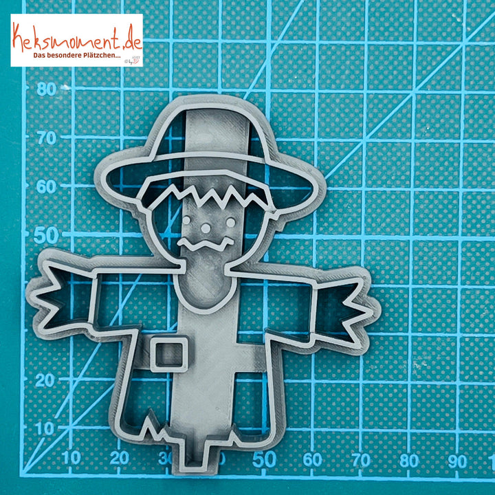 Scarecrow cookie cutter