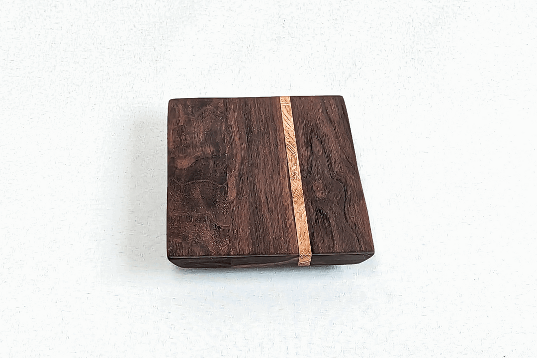 Planche à découper Kelt en noyer et chêne massifs made in France