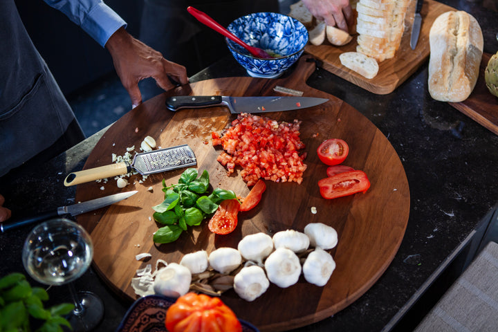 Planche XL ronde - Noyer huilé Planches BBQ Dutchdeluxes