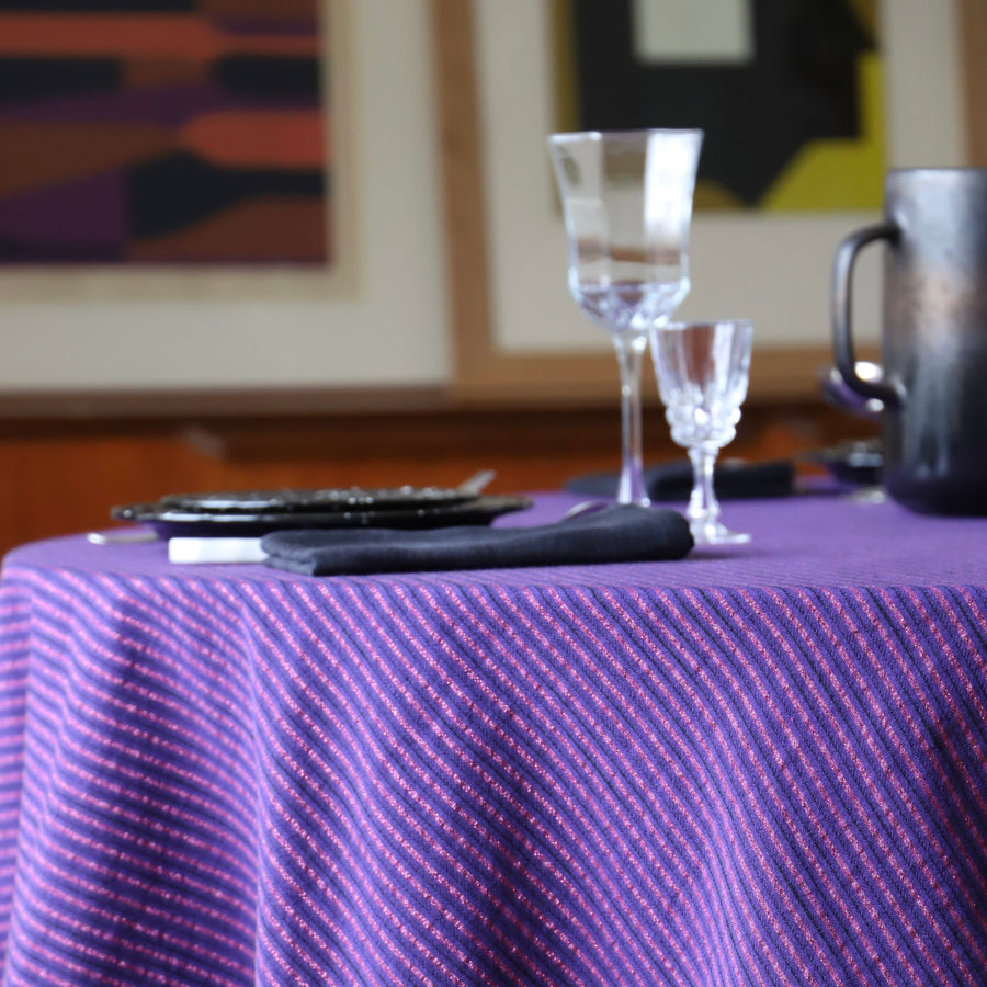 Nappe violette à rayure noire et rose brillant - Jacinthe Nappes Maryne Guyot créations