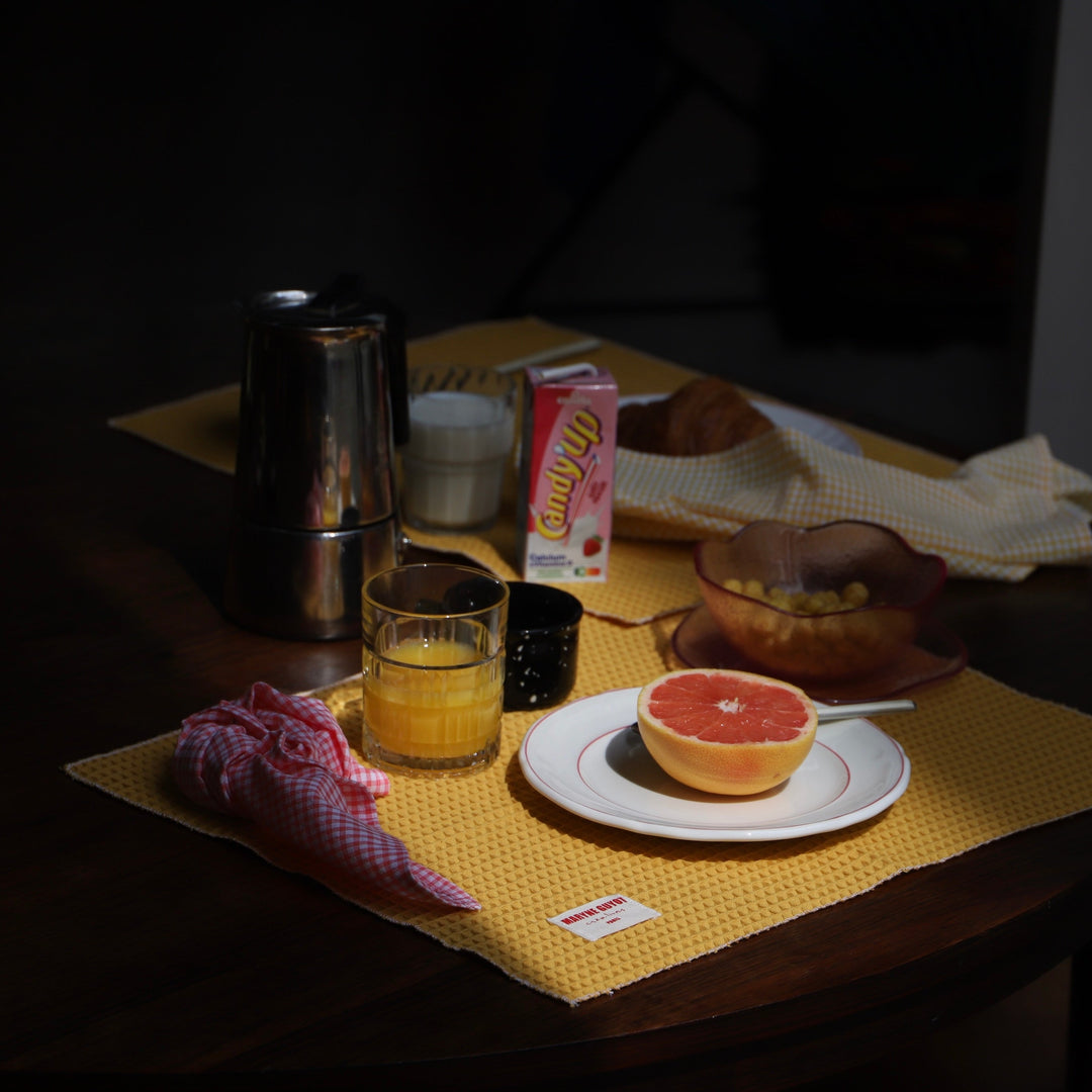 Set of 4 plain textured placemats - Mustard waffle 