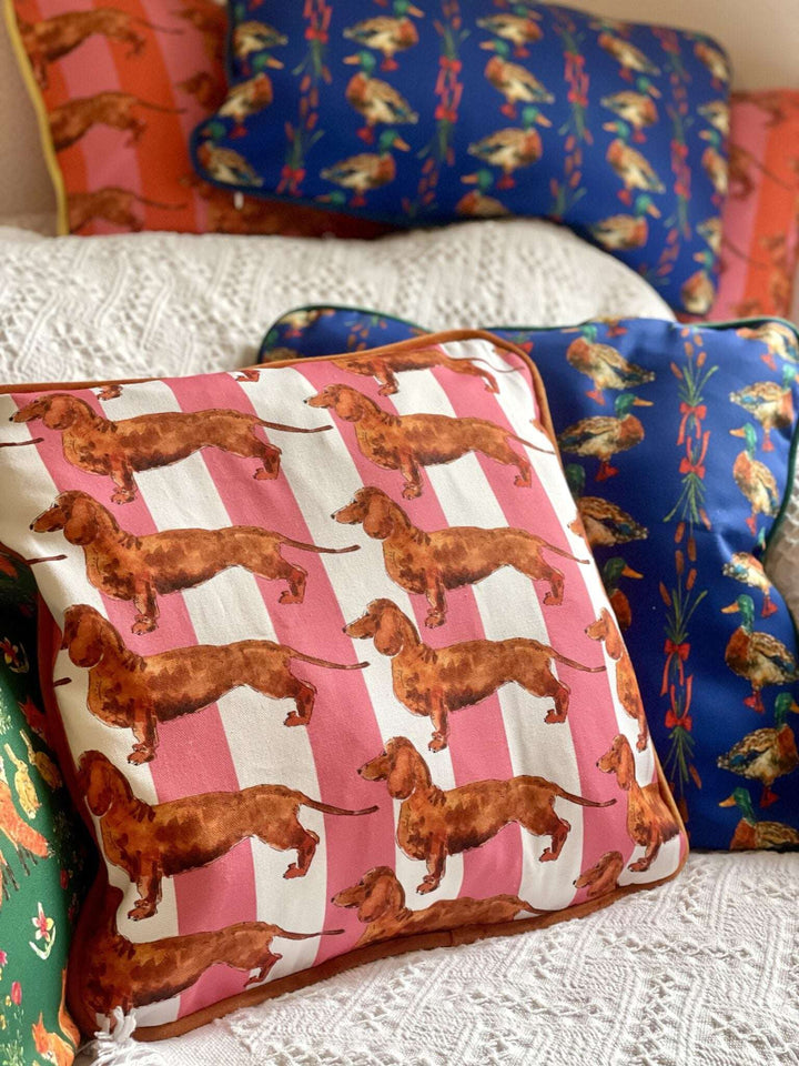 Housse de coussin mat - teckels - rayures roses et blanches