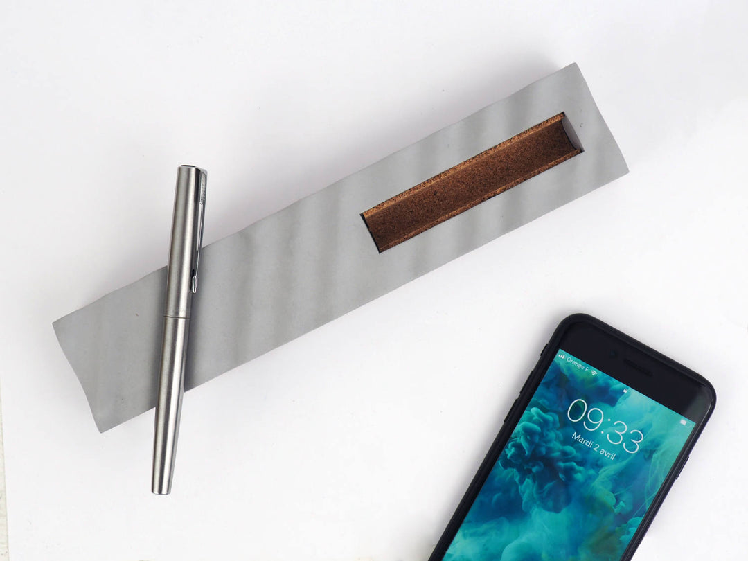 Support téléphone et stylos en béton - Onde Supports de téléphone Gone's